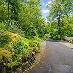 Tatil Evi Neaum Crag Ideal For A Couple Or Family With Young Children In A Woodland Setting At Skelwith Bridge
