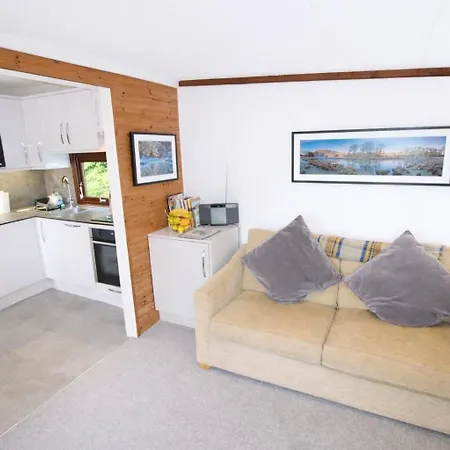 Neaum Crag Ideal For A Couple Or Family With Young Children In A Woodland Setting At Skelwith Bridge