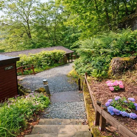 Дом отдыха Neaum Crag Ideal For A Couple Or Family With Young Children In A Woodland Setting At Skelwith Bridge