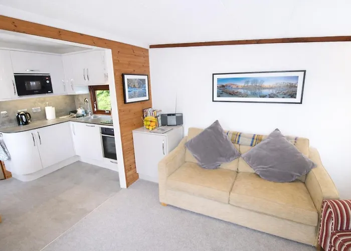 Neaum Crag Ideal For A Couple Or Family With Young Children In A Woodland Setting At Skelwith Bridge