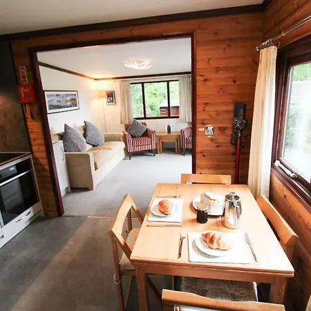 Сasa de vacaciones Neaum Crag Ideal For A Couple Or Family With Young Children In A Woodland Setting At Skelwith Bridge *